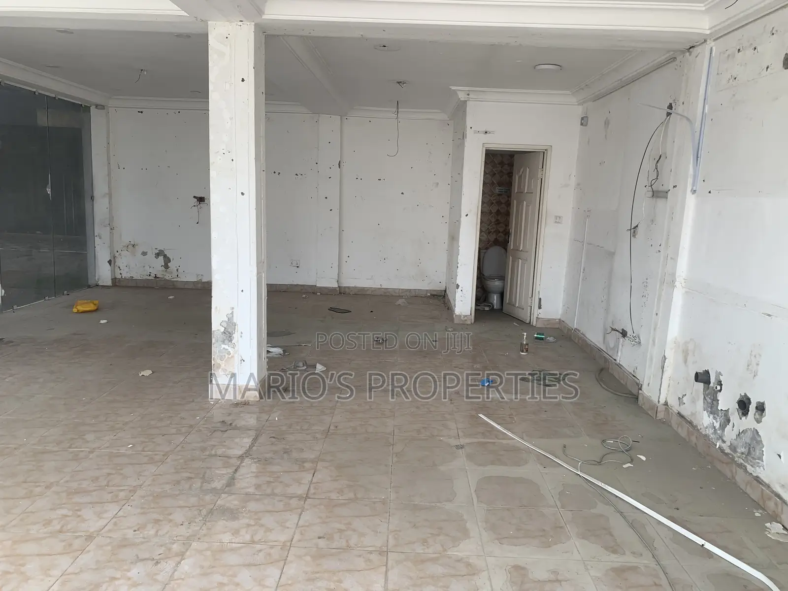 Shop For Rent in American House