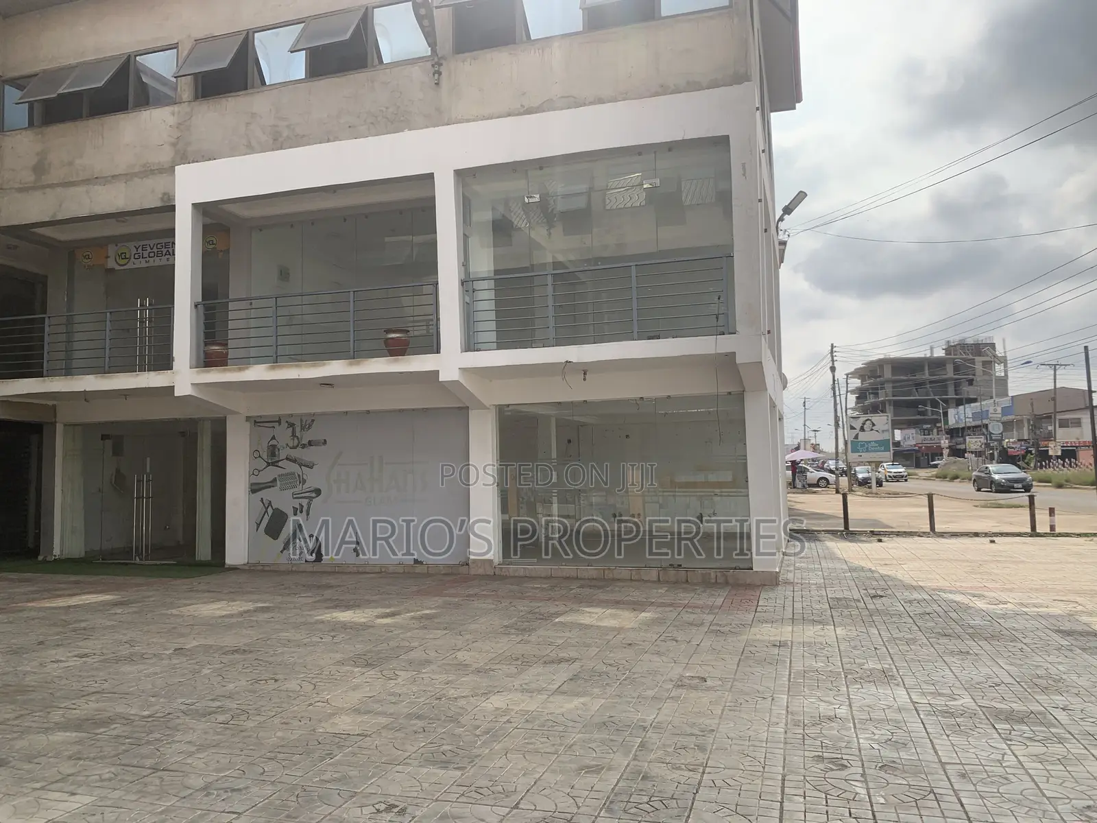 Single Shop for Rent at American House in American House