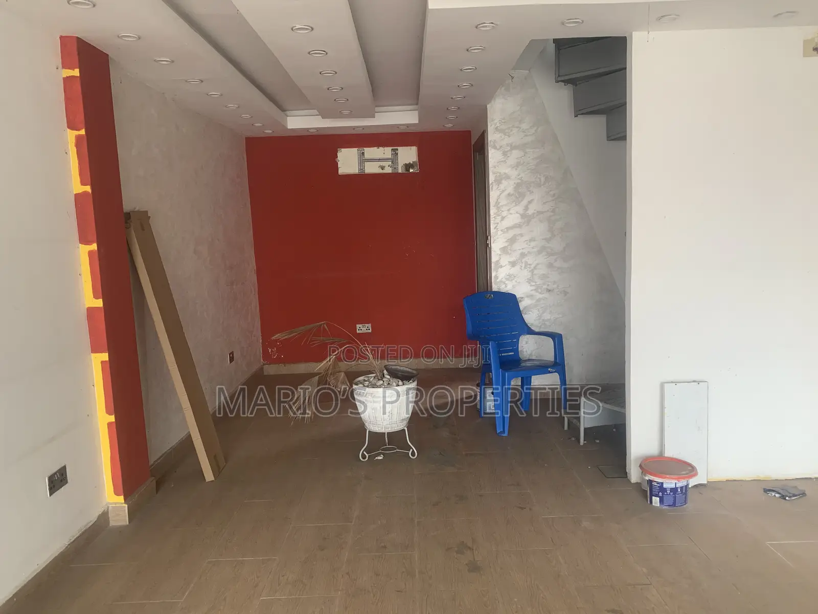 Single Shop for Rent at American House in American House