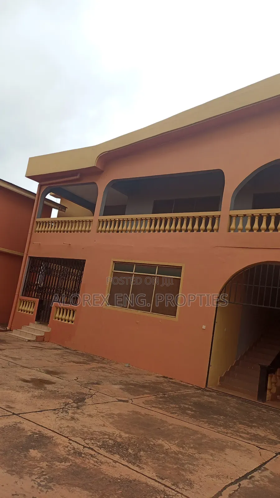 3bdrm Apartment in Barrier Area, Adenta for rent in Adenta