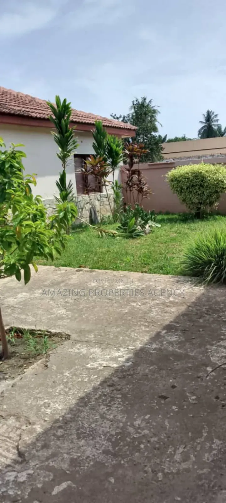 0.38 Acres and a Building for Sale at Dzorwulu in Dzorwulu