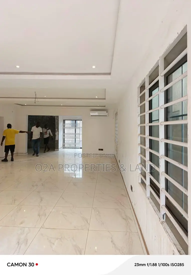 4bdrm House in East Airport for rent in Airport Residential Area