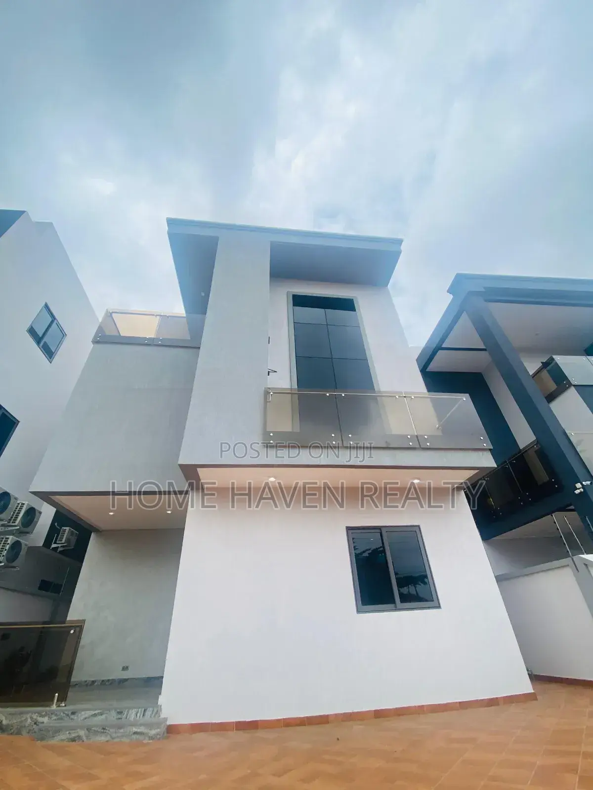 5bdrm House in Lagos Avenue, East Legon for rent in East Legon