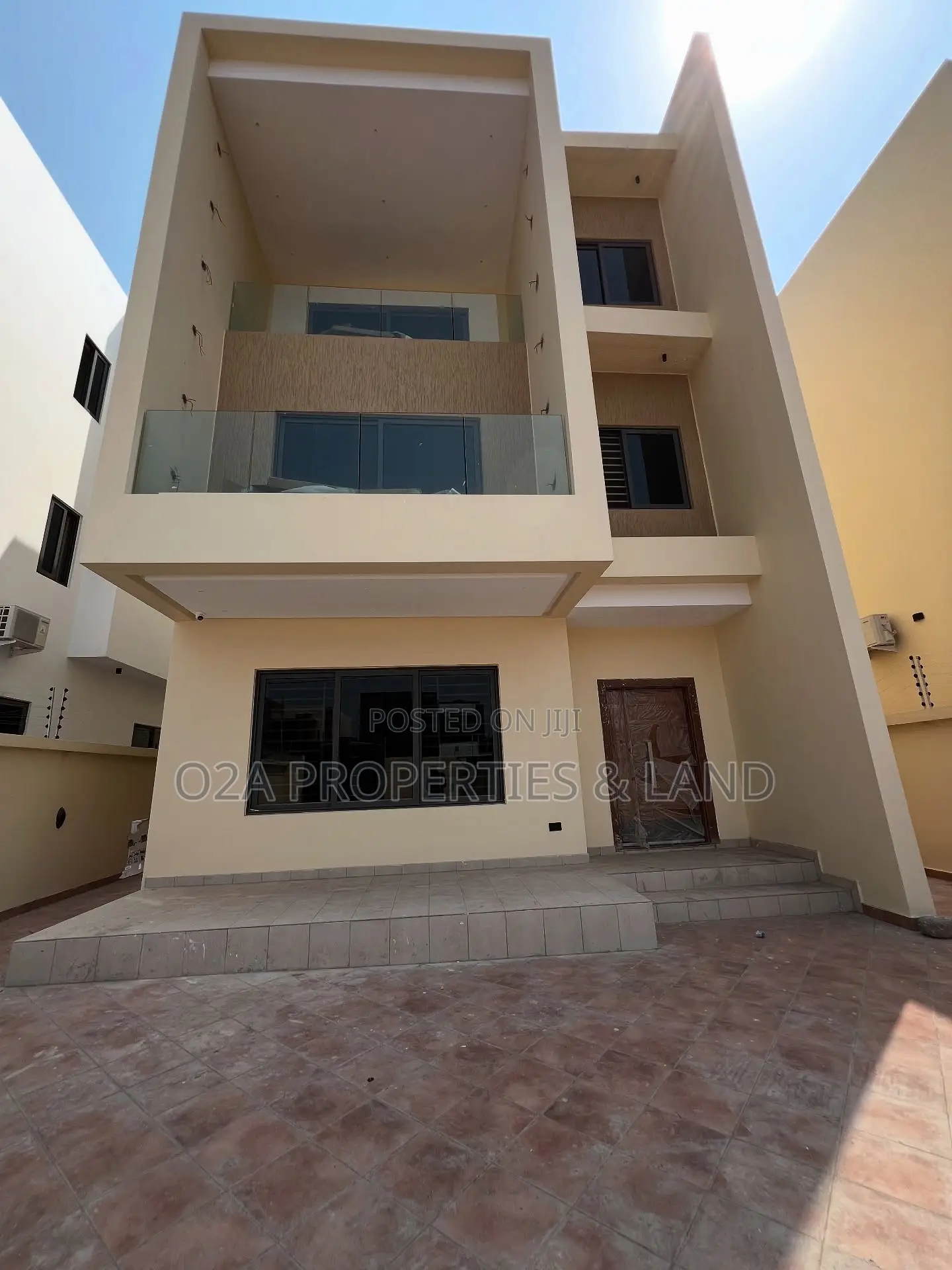 5bdrm House in East Legon, American House for sale in American House
