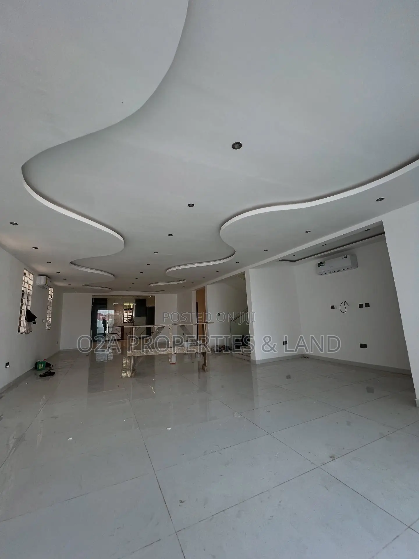 4bdrm House in Ashaley Botwe, Lake Side Estate for sale in Lake Side Estate