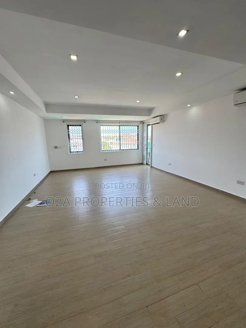 3bdrm Apartment in Cantonments, Acquinas for sale in Acquinas