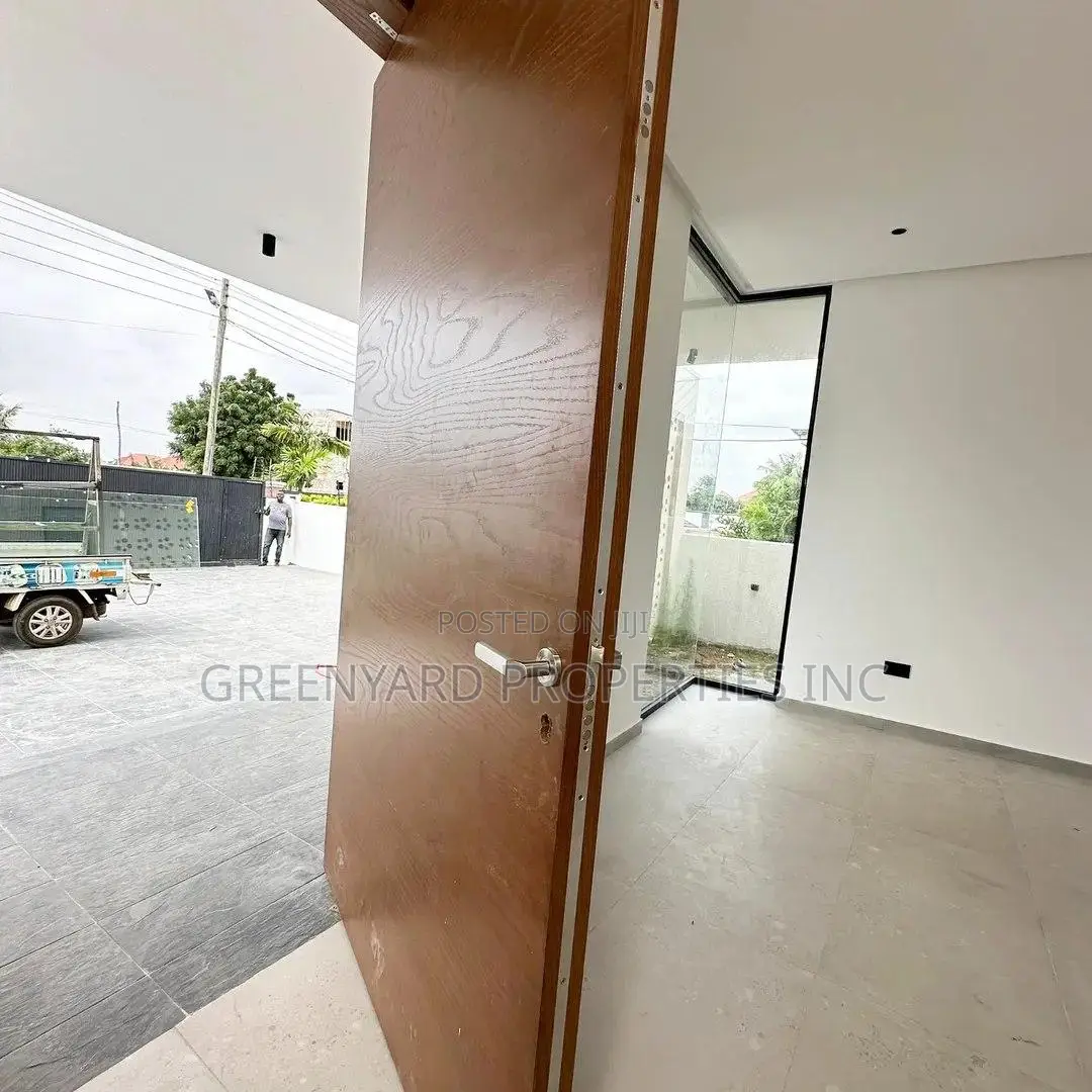 4bdrm House in Nanakrom, Ashaley Botwe for sale in Ashaley Botwe