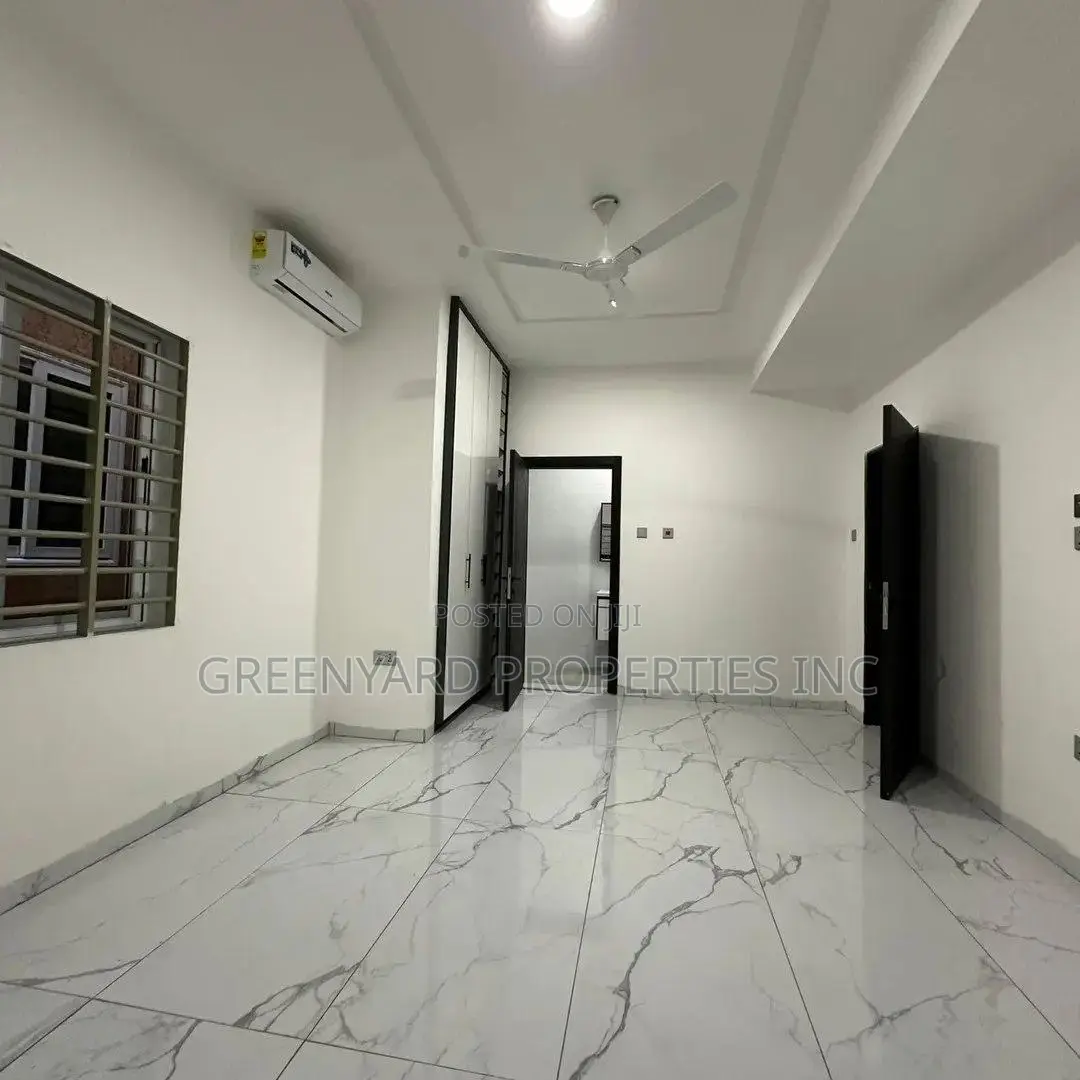 4bdrm House in Lakeside, Ashaley Botwe for sale in Ashaley Botwe