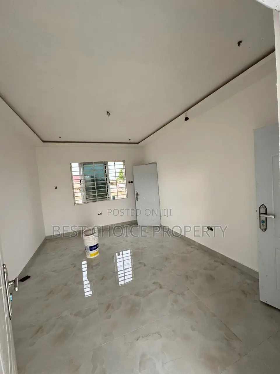 Newly Built Chamber N Hall Self Compound Lakeside Estate in Lake Side Estate