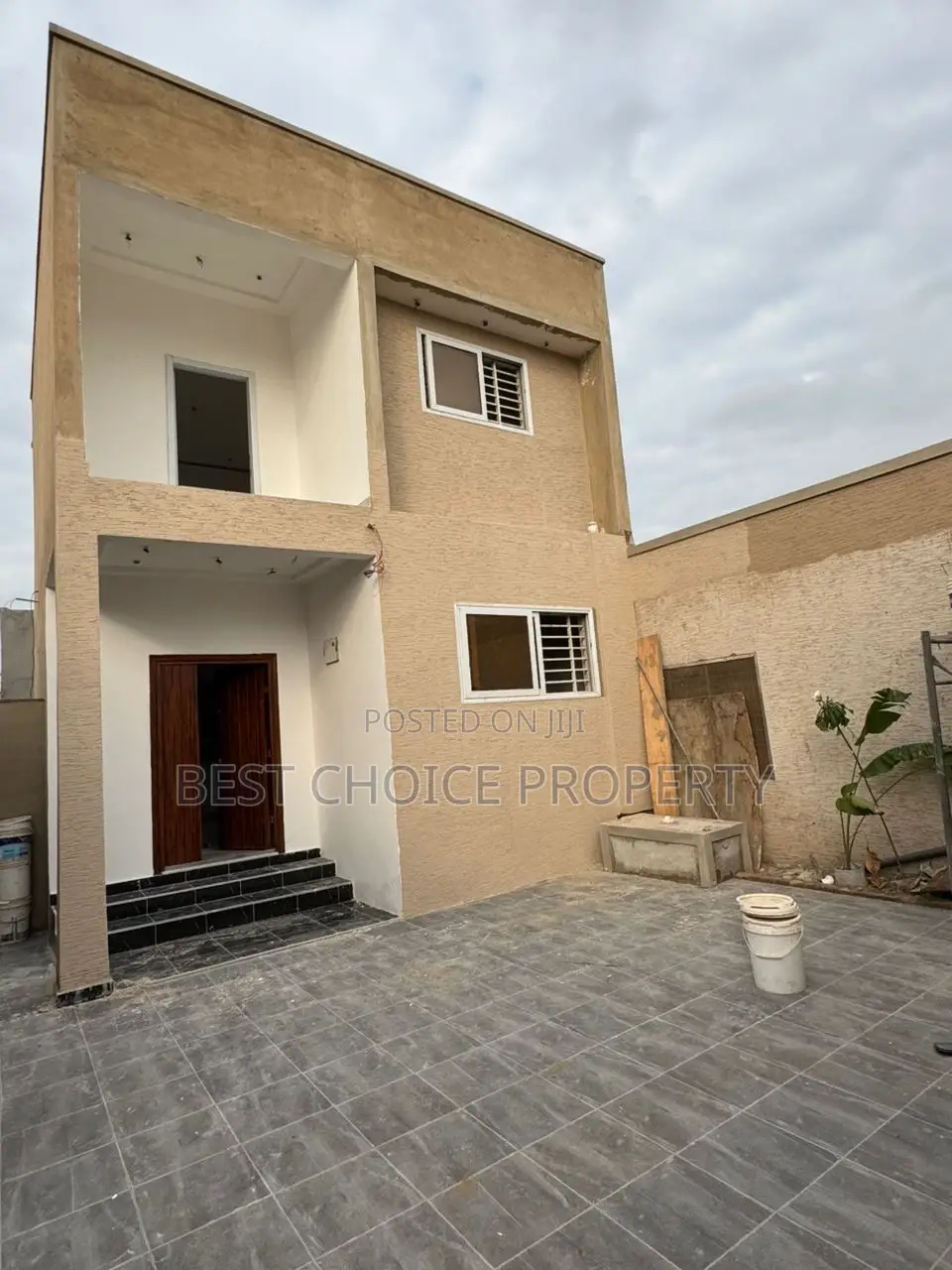 Newly Built Chamber N Hall Self Compound Lakeside Estate in Lake Side Estate