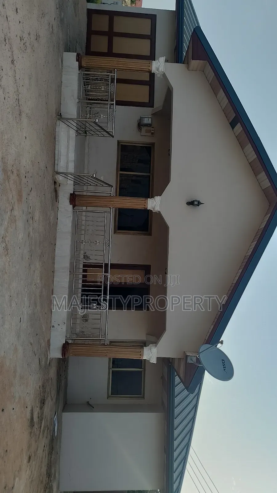 3bdrm House in Ashaley Botwe, School Junction for rent in School Junction