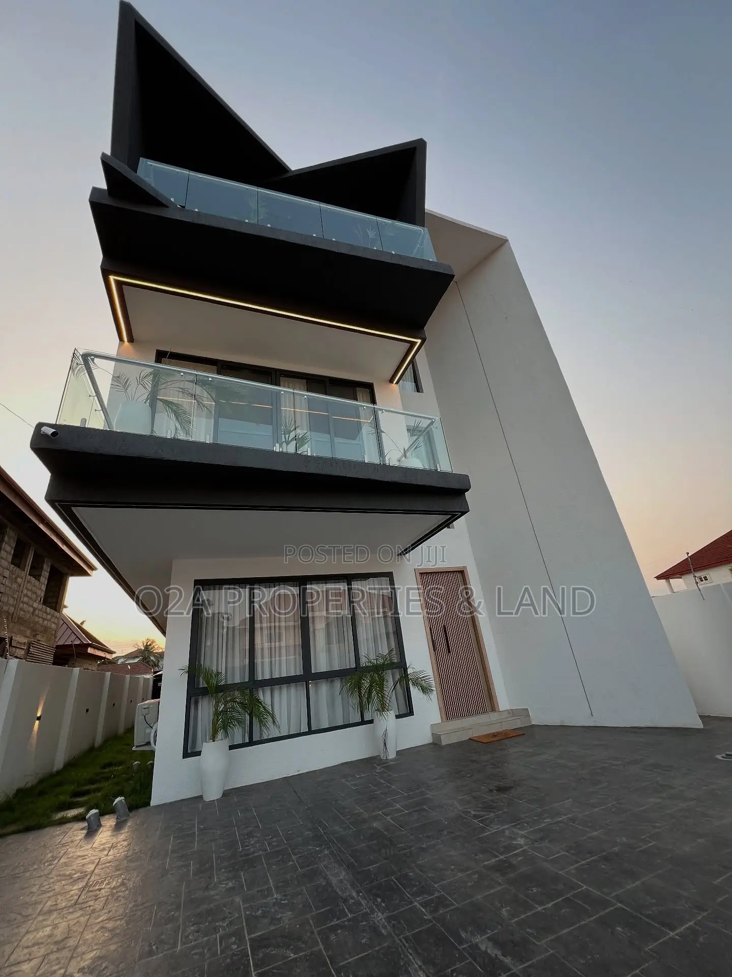 4bdrm House in Adjiringanor, Ability for sale in Ability