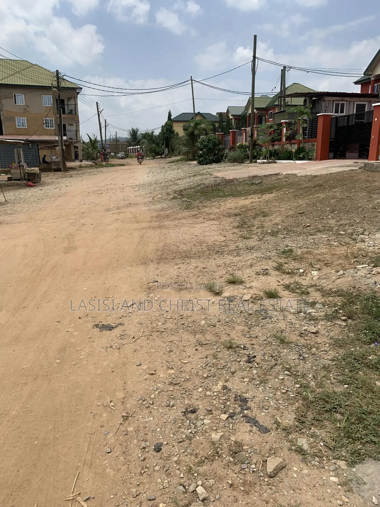 5bdrm Apartment in Lasisi And Christ, Amasaman for sale in Amasaman