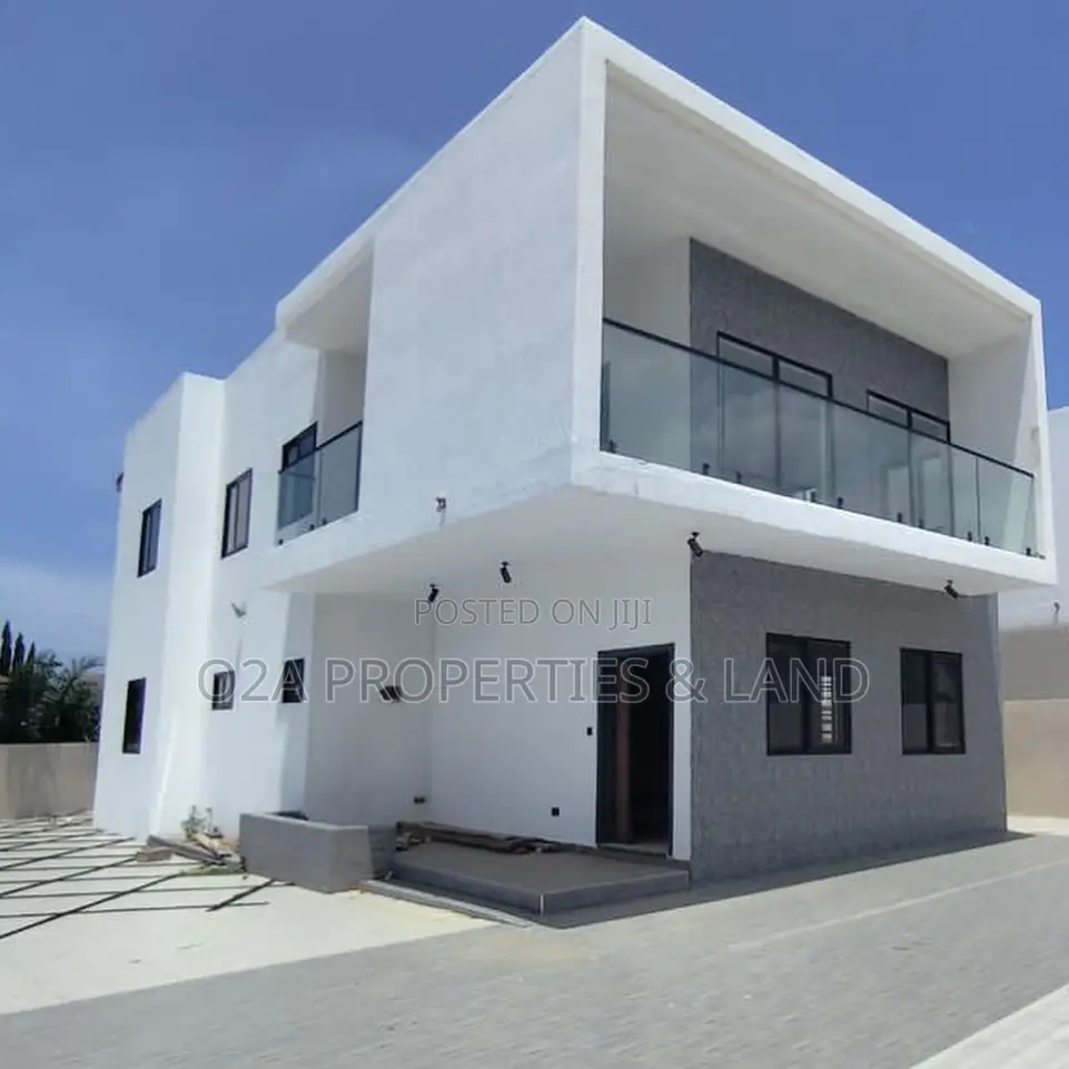 4bdrm House in East Legon, Bawaleshie for sale in Bawaleshie