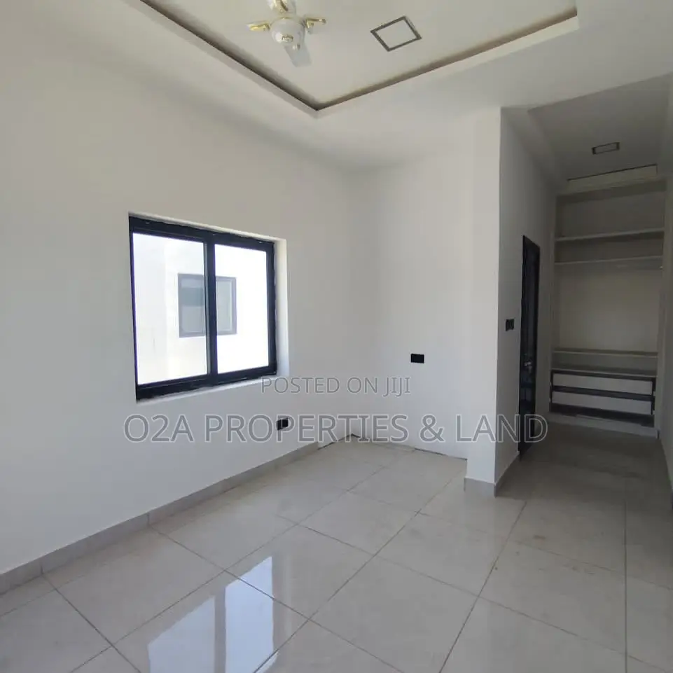 4bdrm House in East Legon, Bawaleshie for sale in Bawaleshie