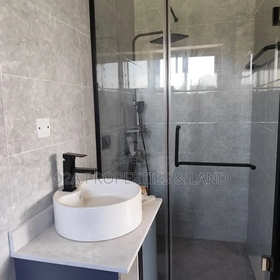4bdrm House in East Legon, Bawaleshie for sale in Bawaleshie
