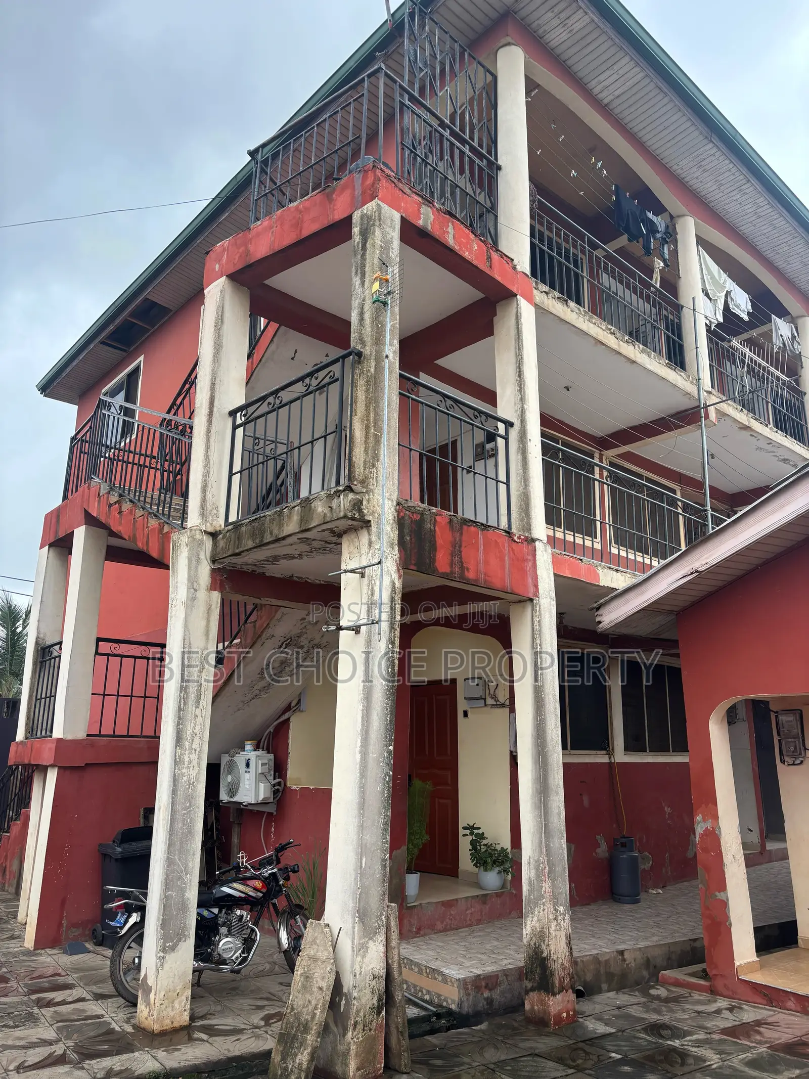 Chamber and Hall Sc for Rent Madina in Madina