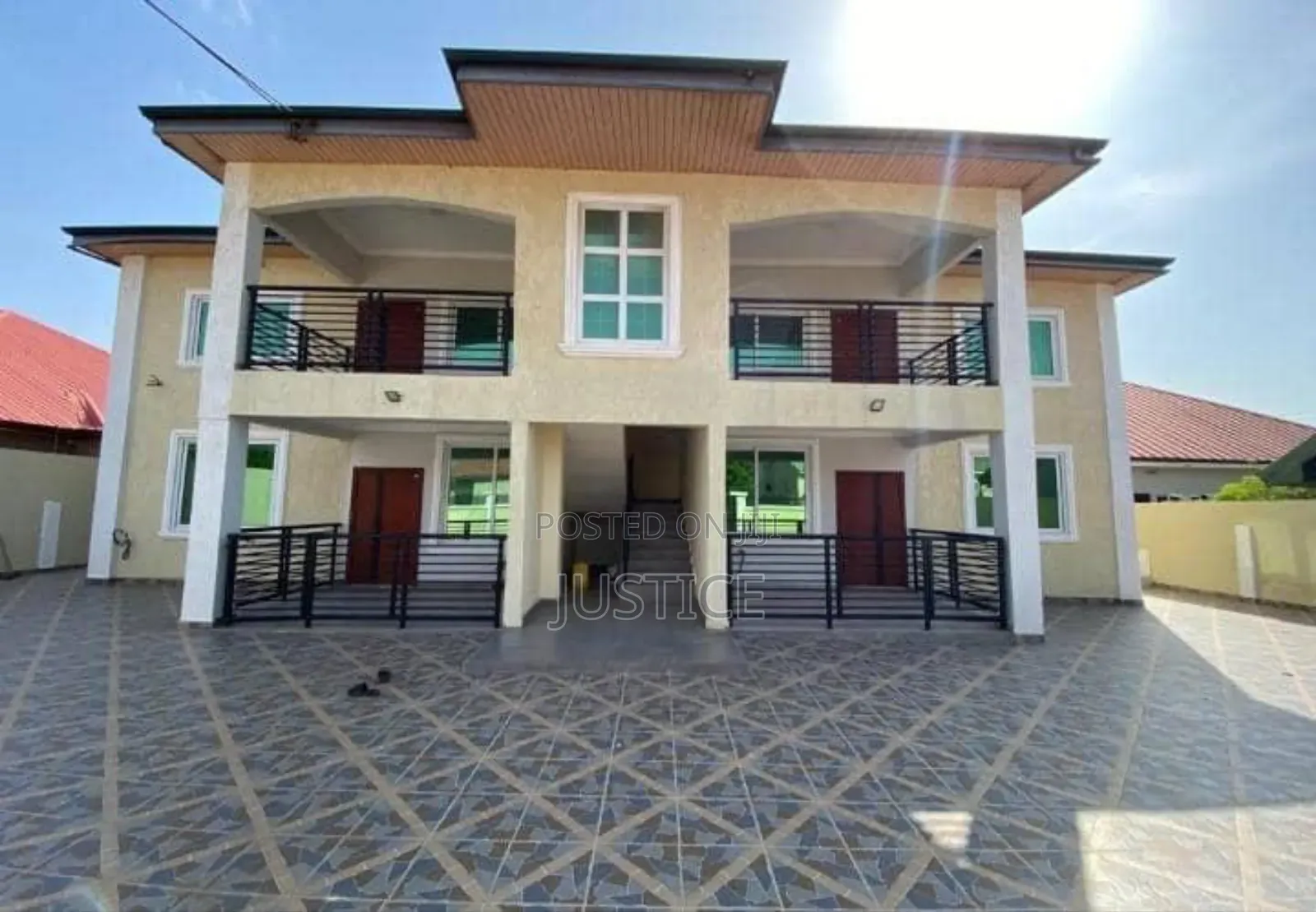 12bdrm Apartment in Com 18 Spintex for sale in Spintex