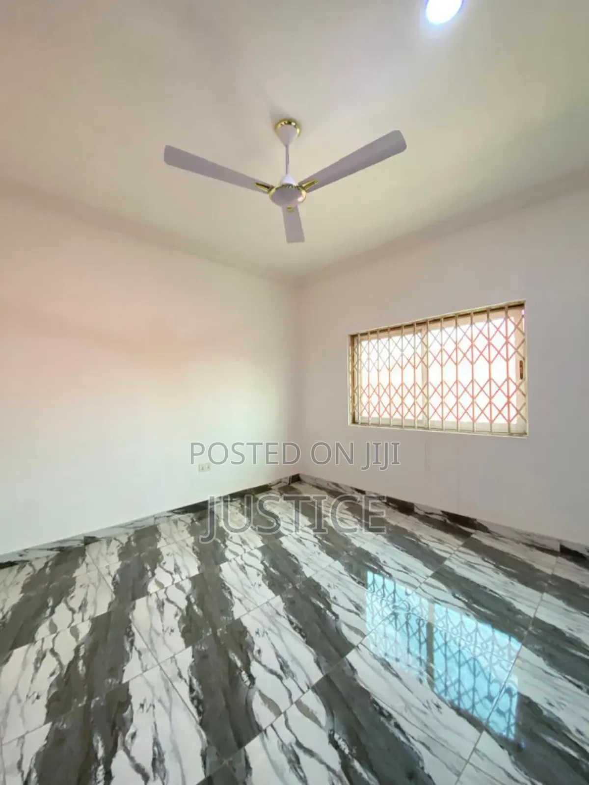 12bdrm Apartment in Com 18 Spintex for sale in Spintex