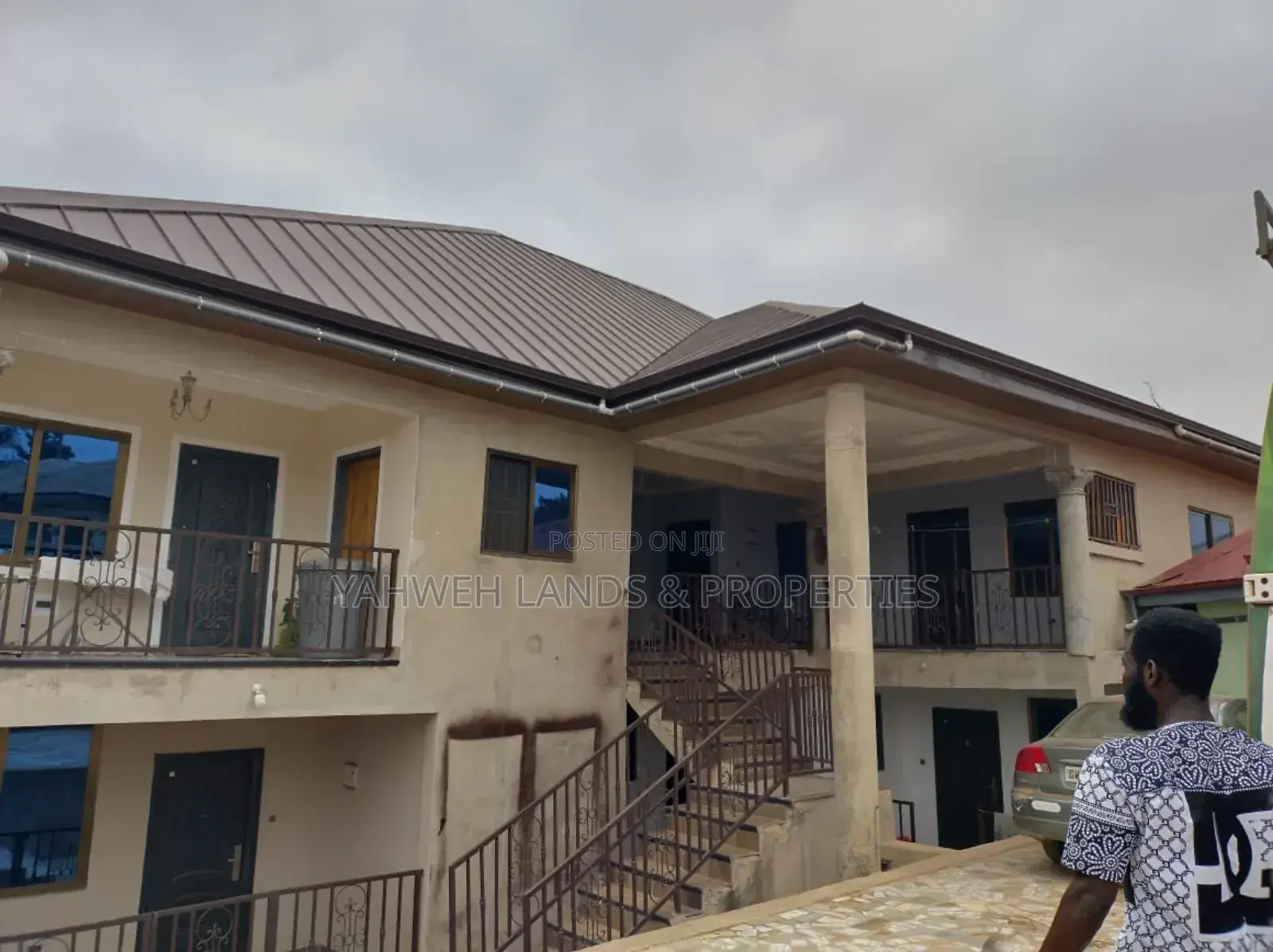 9bdrm House in Kumasi Metropolitan for sale in Kumasi Metropolitan