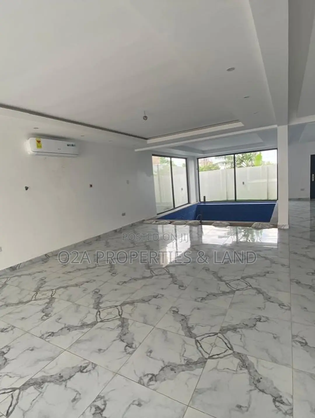 4bdrm House in East Legon, American House for sale in American House