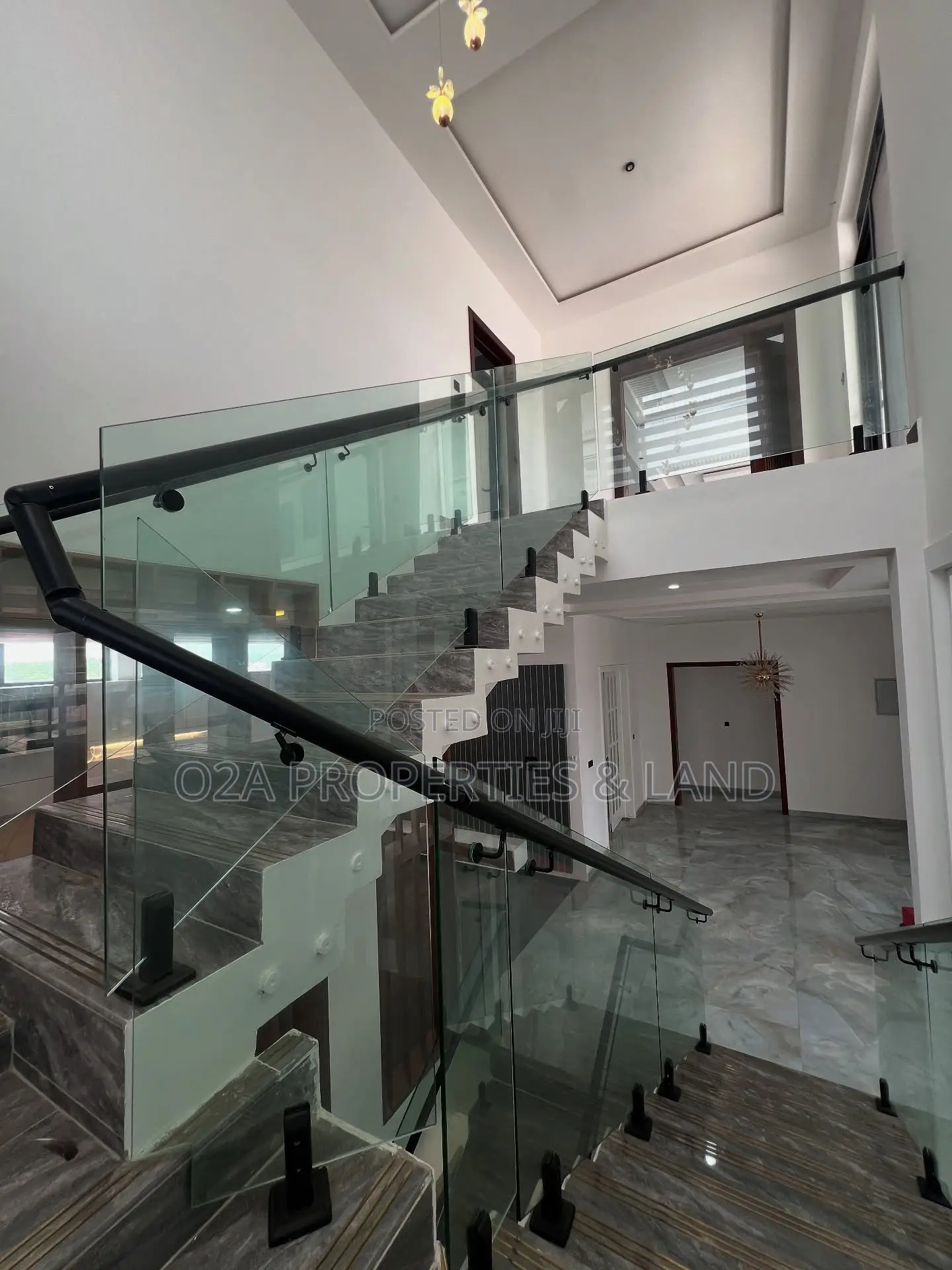 6bdrm House in East Legon, American House for sale in American House
