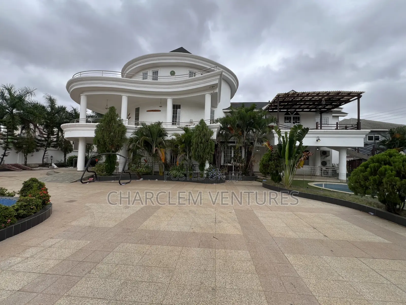 11bdrm Mansion in Charclem Ventures, East Legon for sale in East Legon