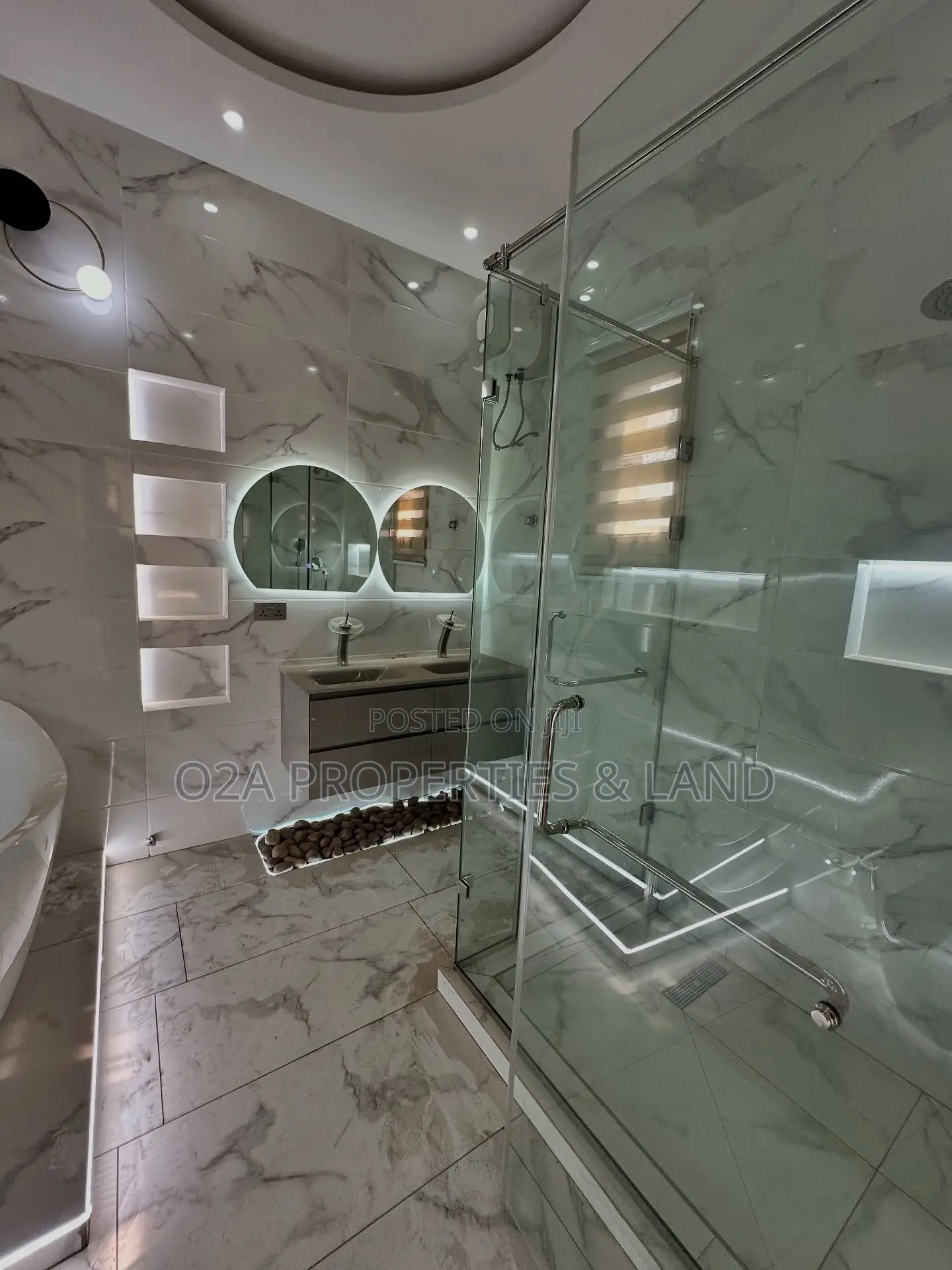 5bdrm House in Ashley Botwe, Lake Side Estate for rent in Lake Side Estate