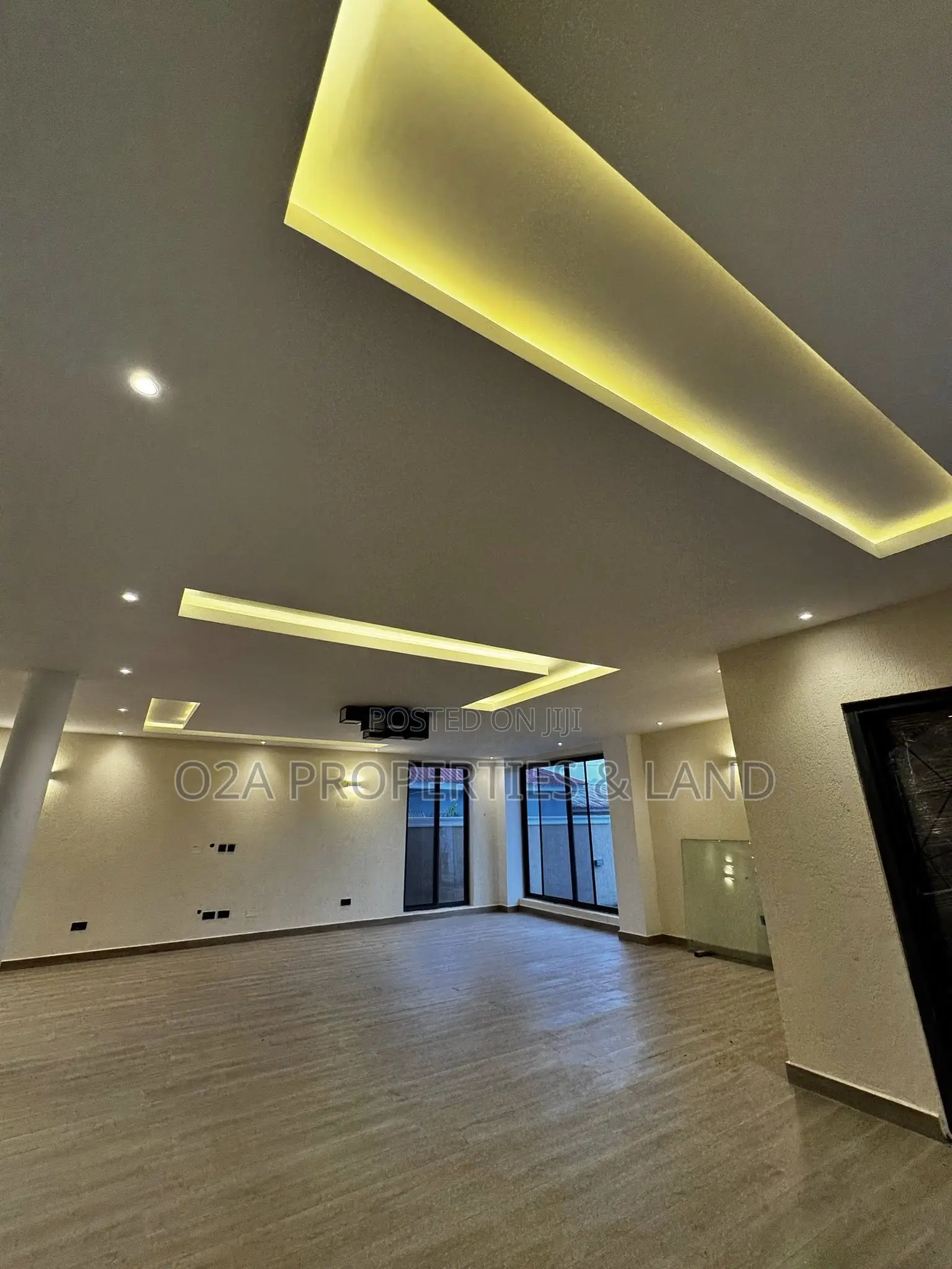 4bdrm House in Ashaley Botwe, for sale in School Junction