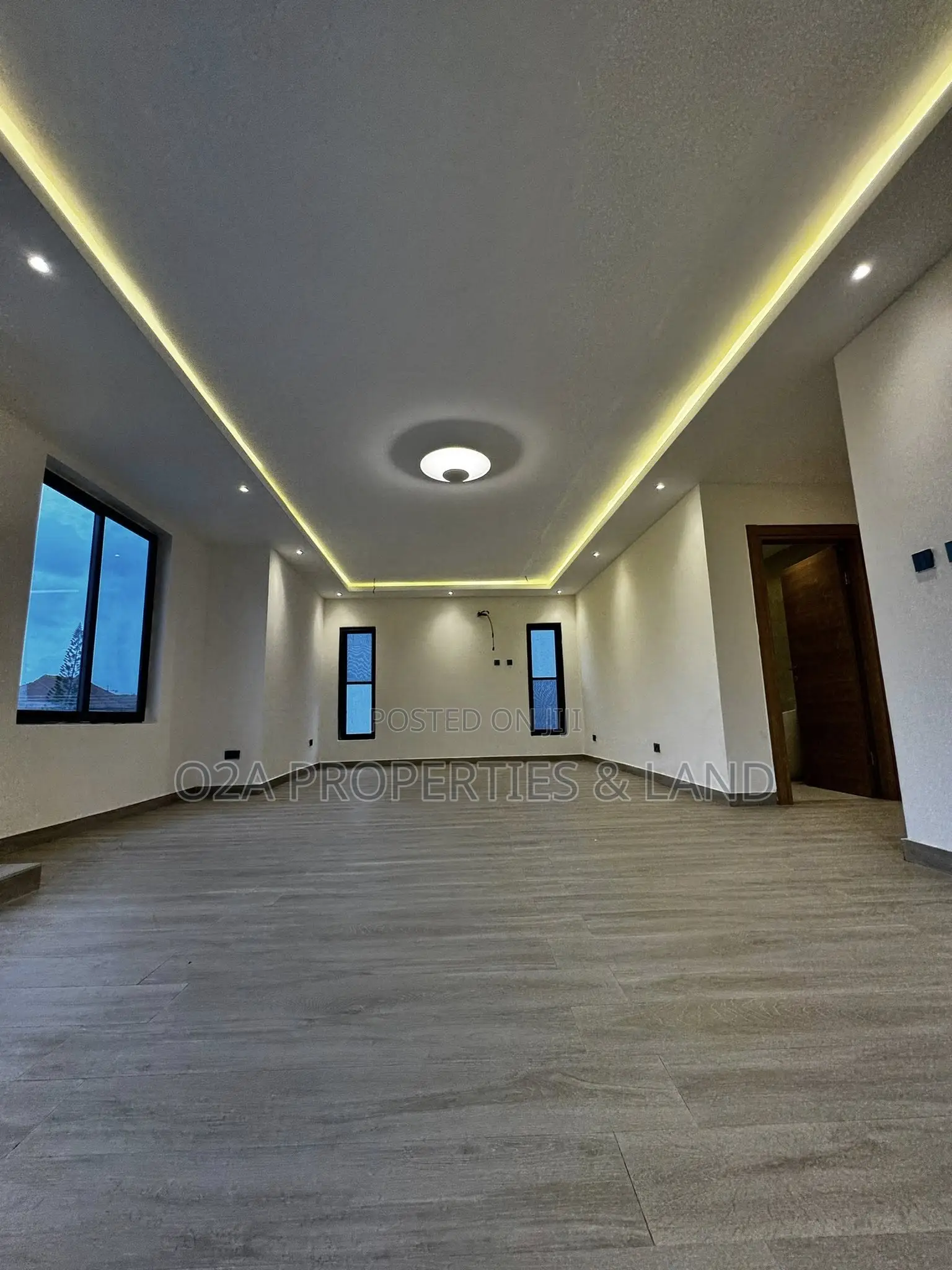 4bdrm House in Ashaley Botwe, for sale in School Junction