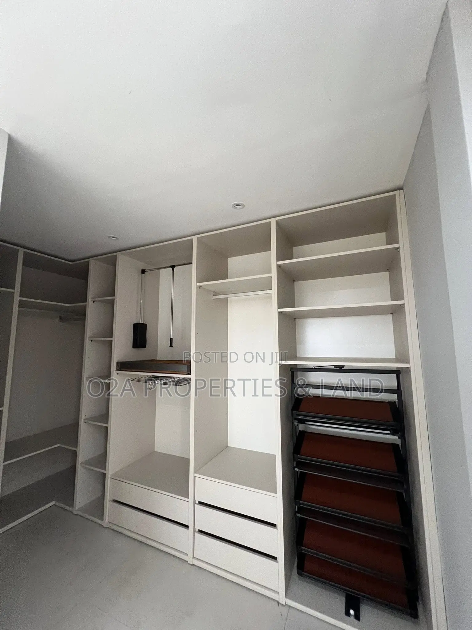 4bdrm House in Adjiringanor, Otano for rent in Otano