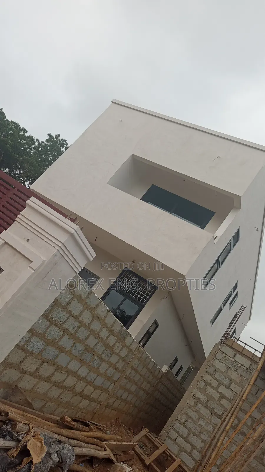 4bdrm Duplex in Otinibi, Danfa for sale in Danfa