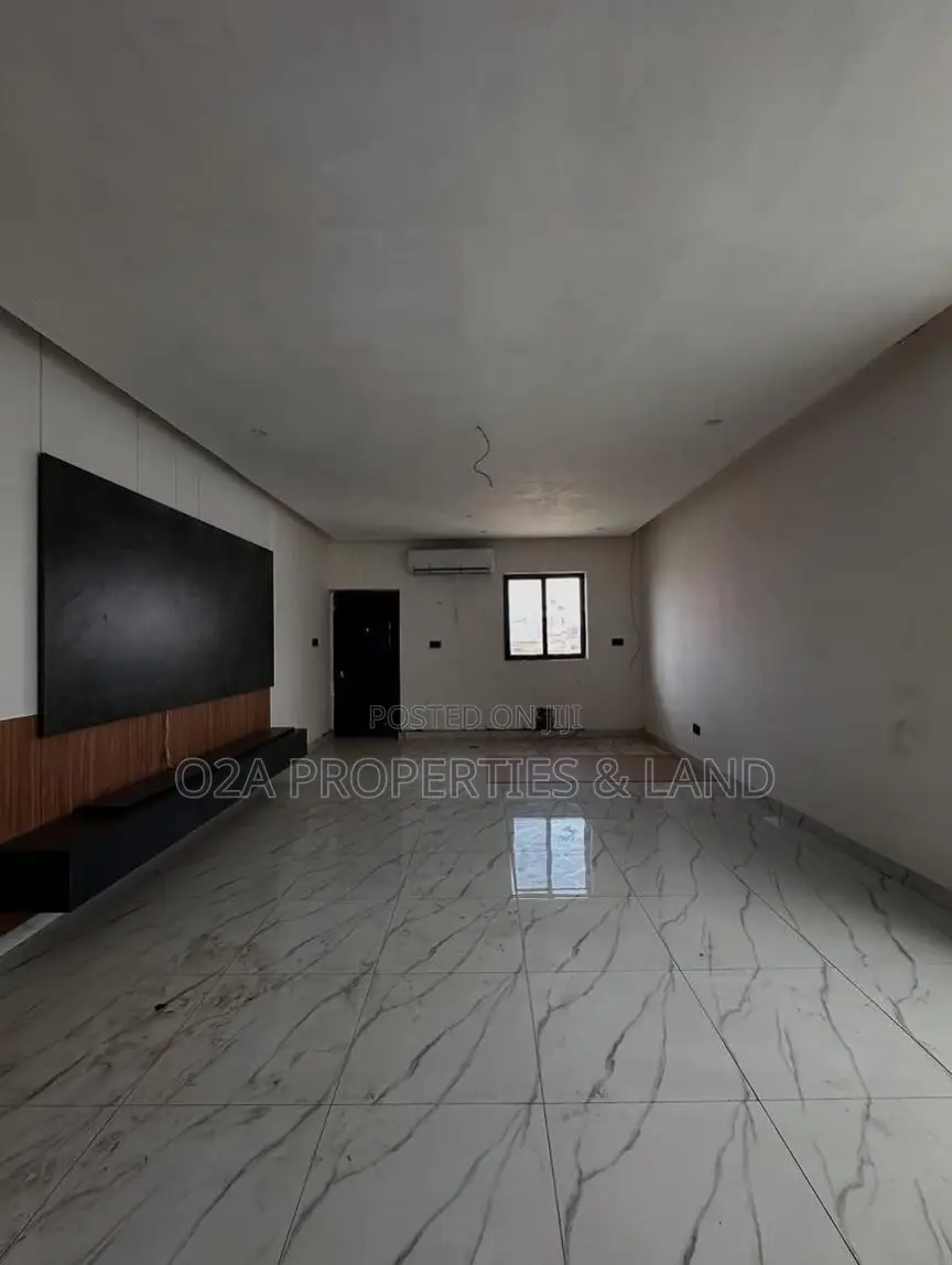 4bdrm House in East Legon, American House for sale in American House