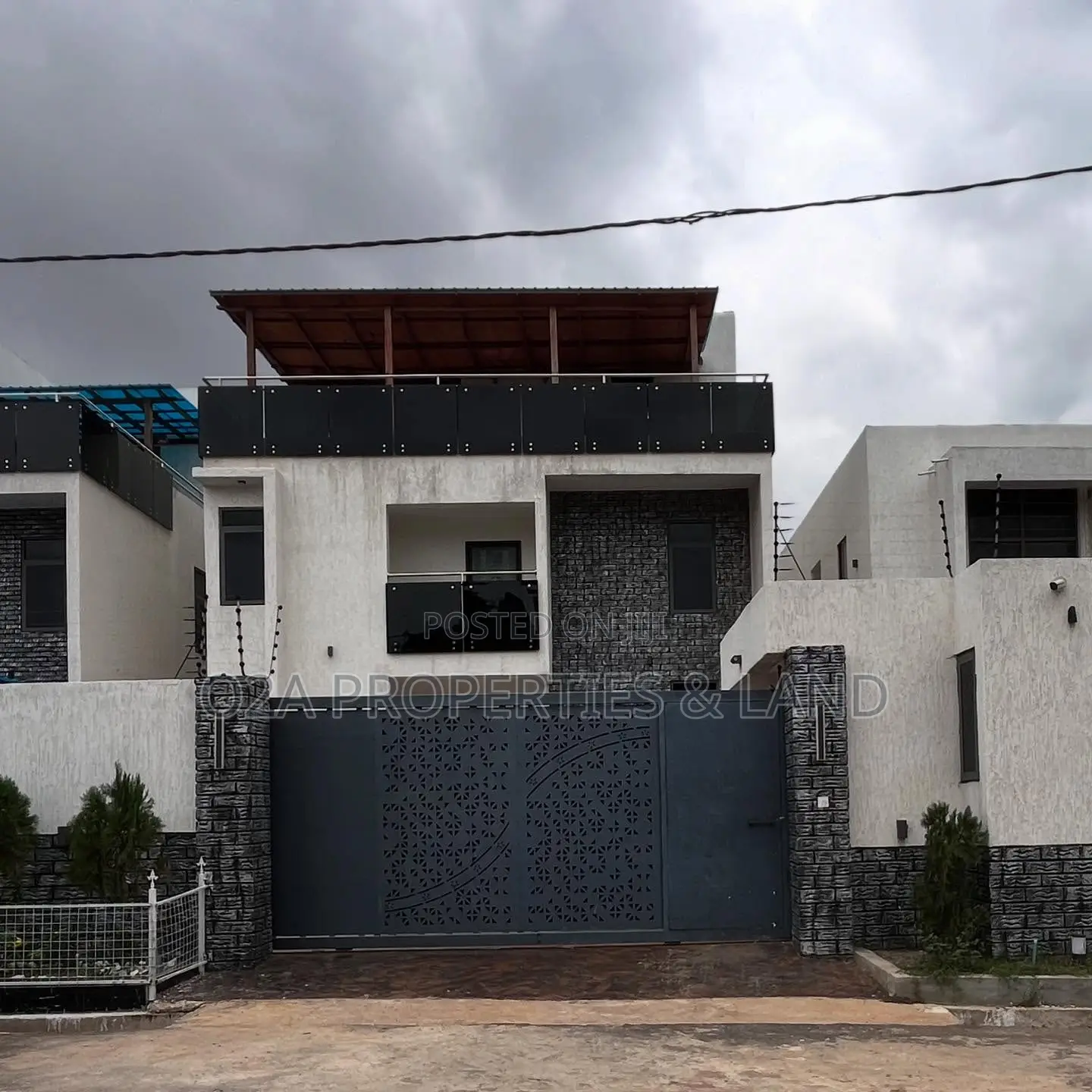 5bdrm House in East Legon, Bawaleshie for sale in Bawaleshie