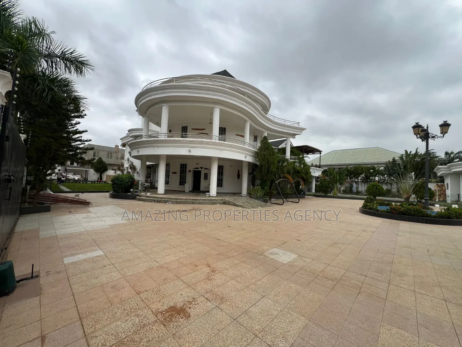 7bdrm House in East Legon for sale in East Legon