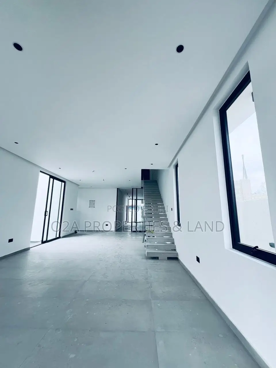 4bdrm House in Ashaley Botwe, Lake Side Estate for sale in Lake Side Estate