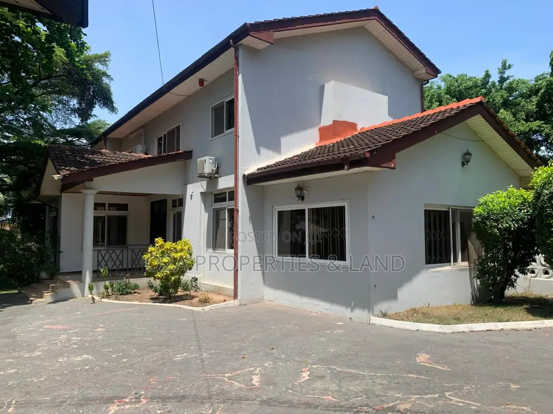 5bdrm House in Cantonments, Prisons for rent in Prisons