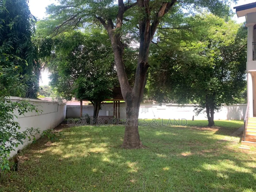 5bdrm House in Cantonments, Prisons for rent in Prisons