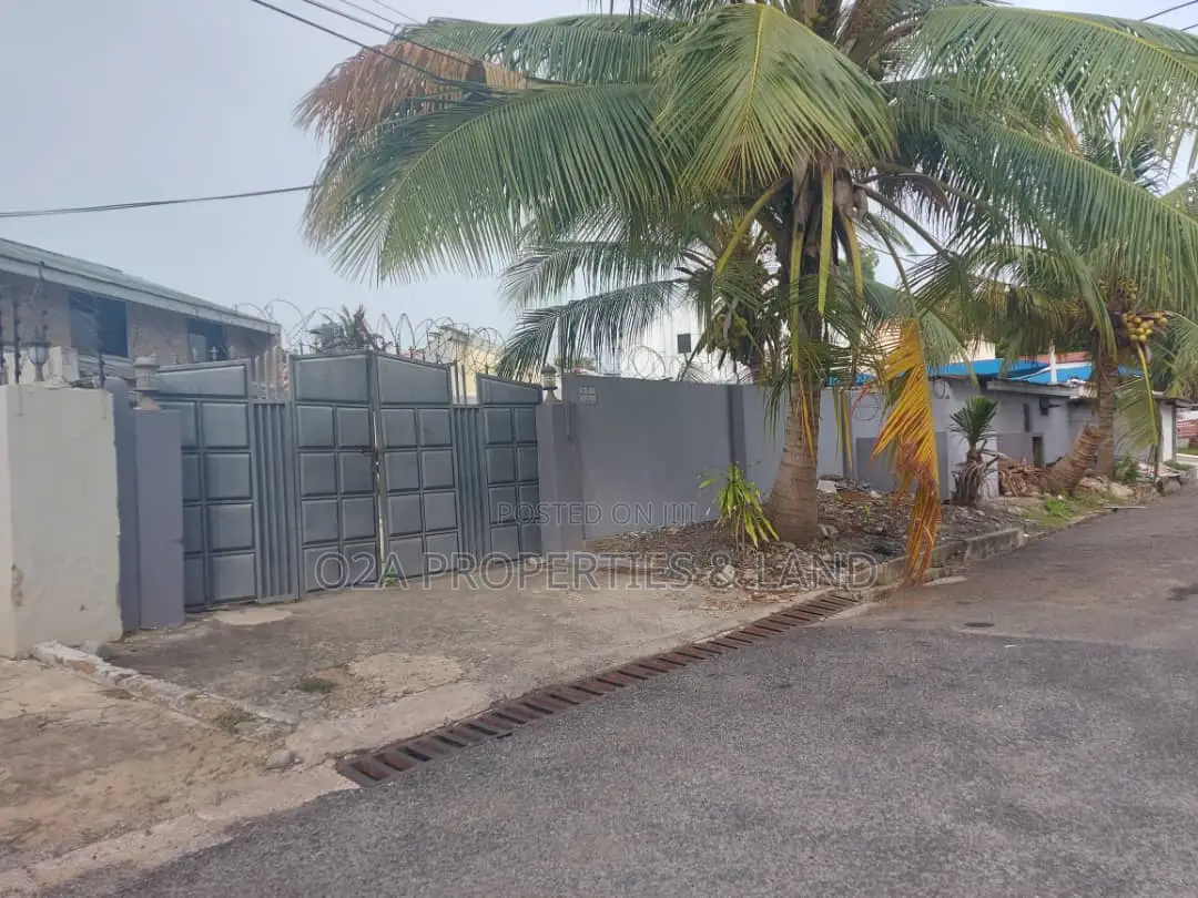 4bdrm House in Ringway Estates- Osu, Danquah Circle for sale in Danquah Circle