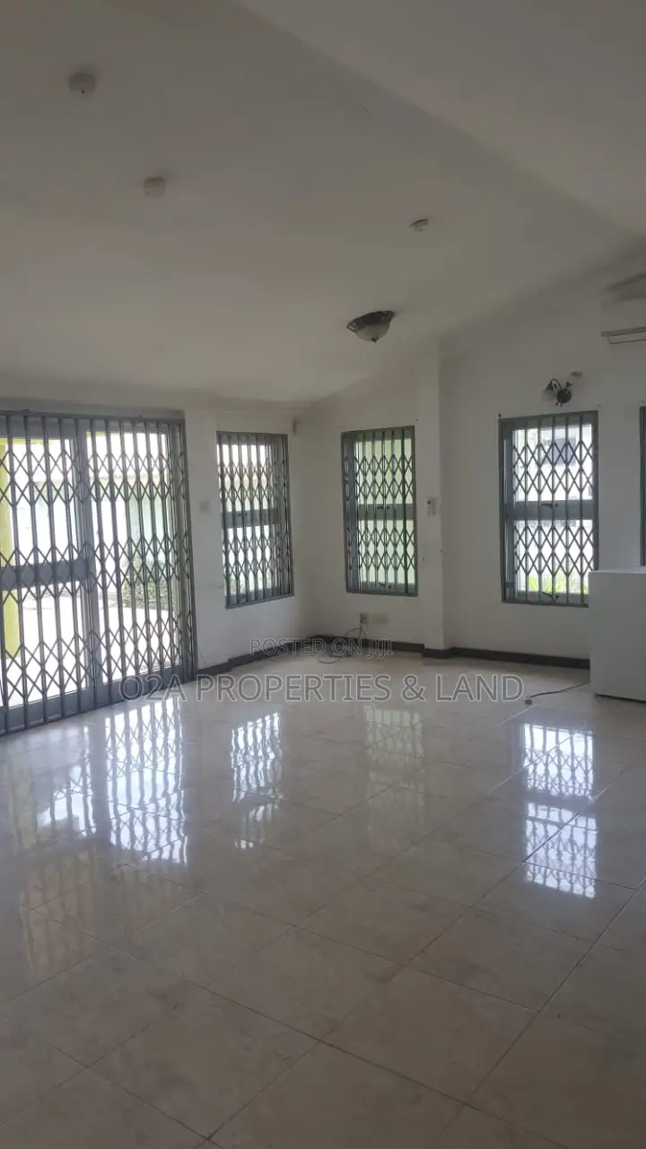 4bdrm House in Cantonment, Acquinas for rent in Acquinas