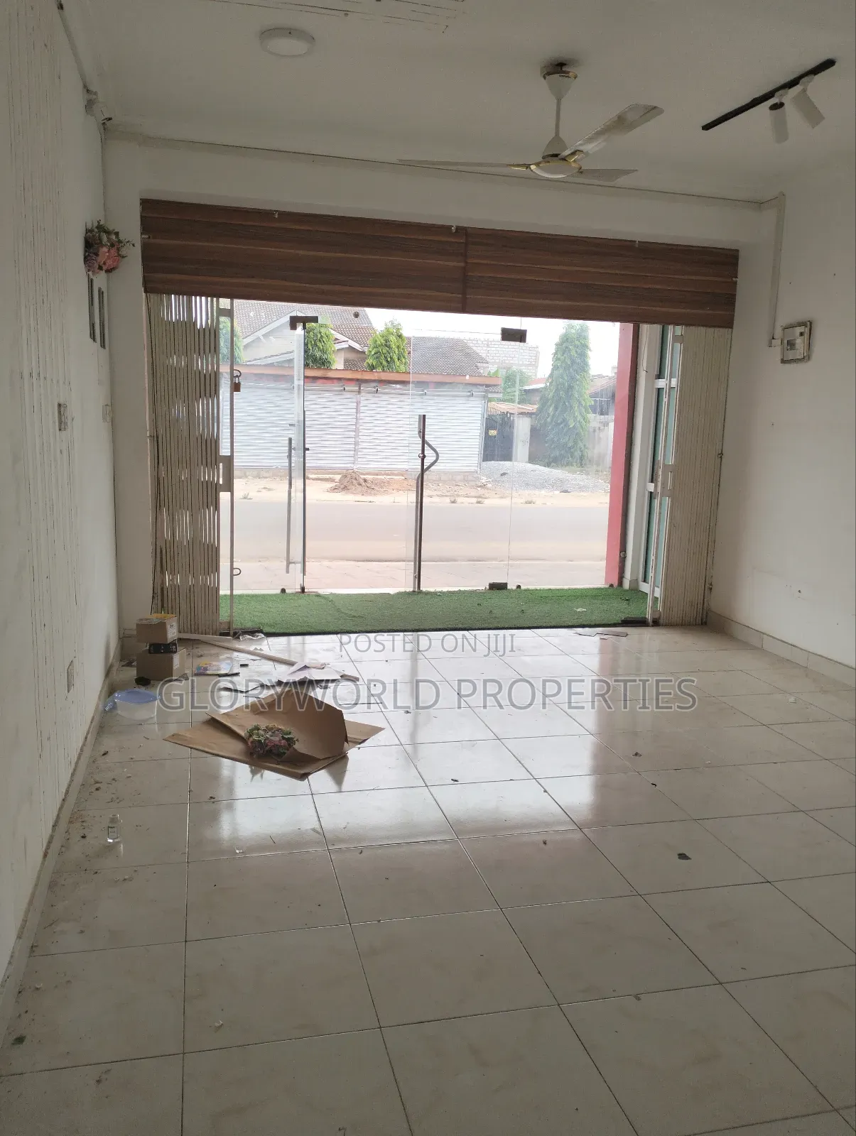 Beautiful Ground Floor Shop/Office Space for Rent at Spintex in Spintex