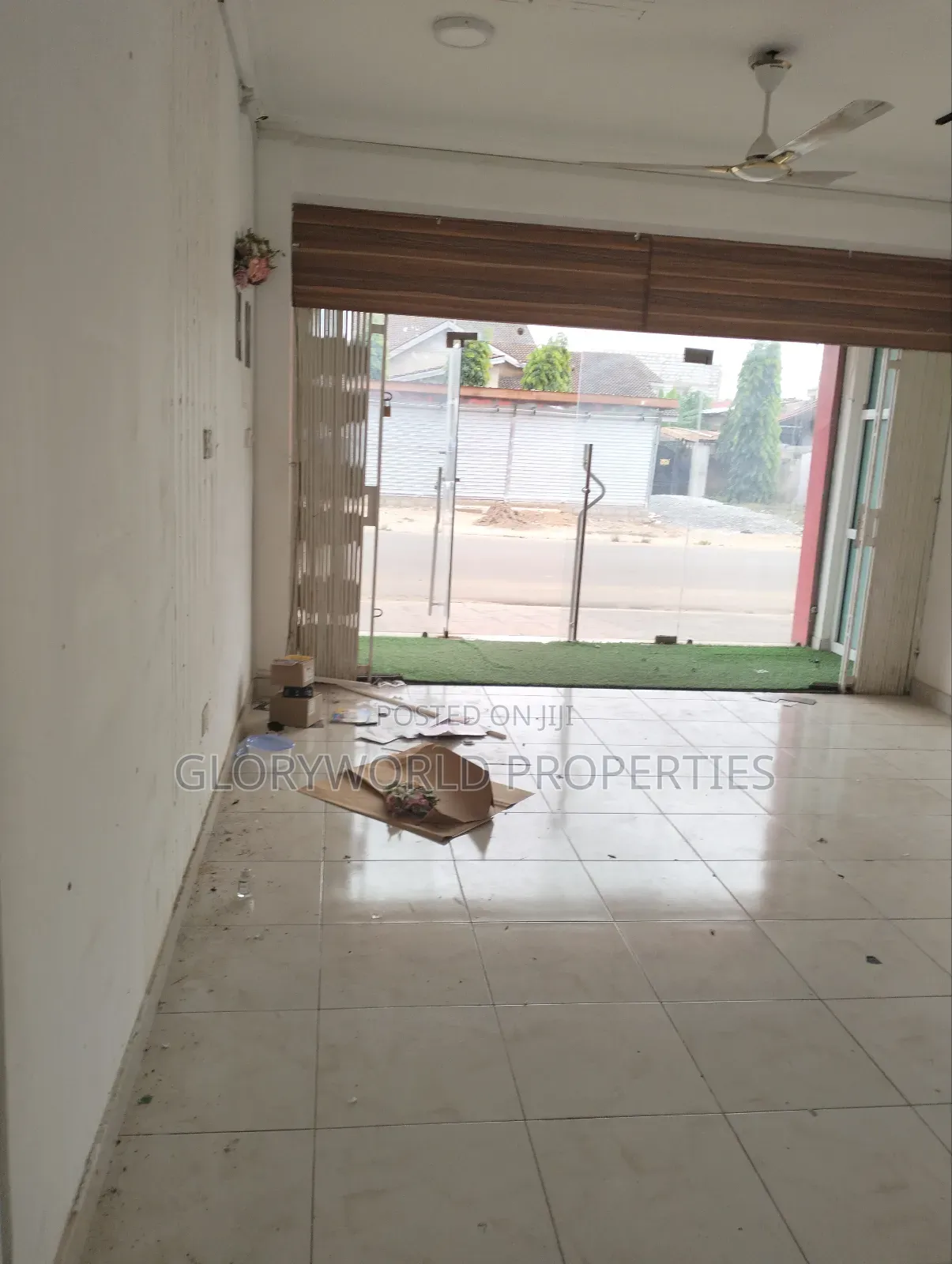 Beautiful Ground Floor Shop/Office Space for Rent at Spintex in Spintex