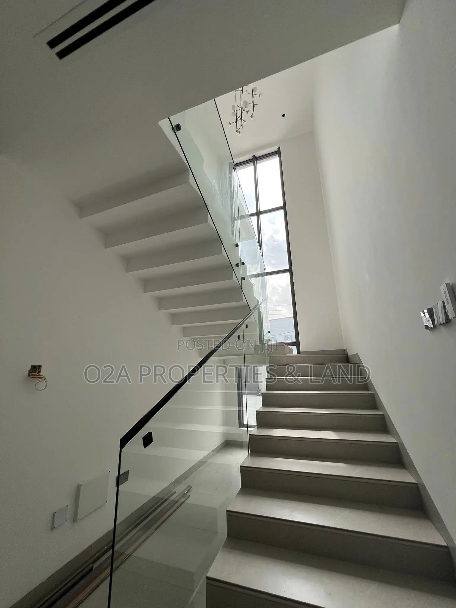 4bdrm House in , School Junction for sale in School Junction