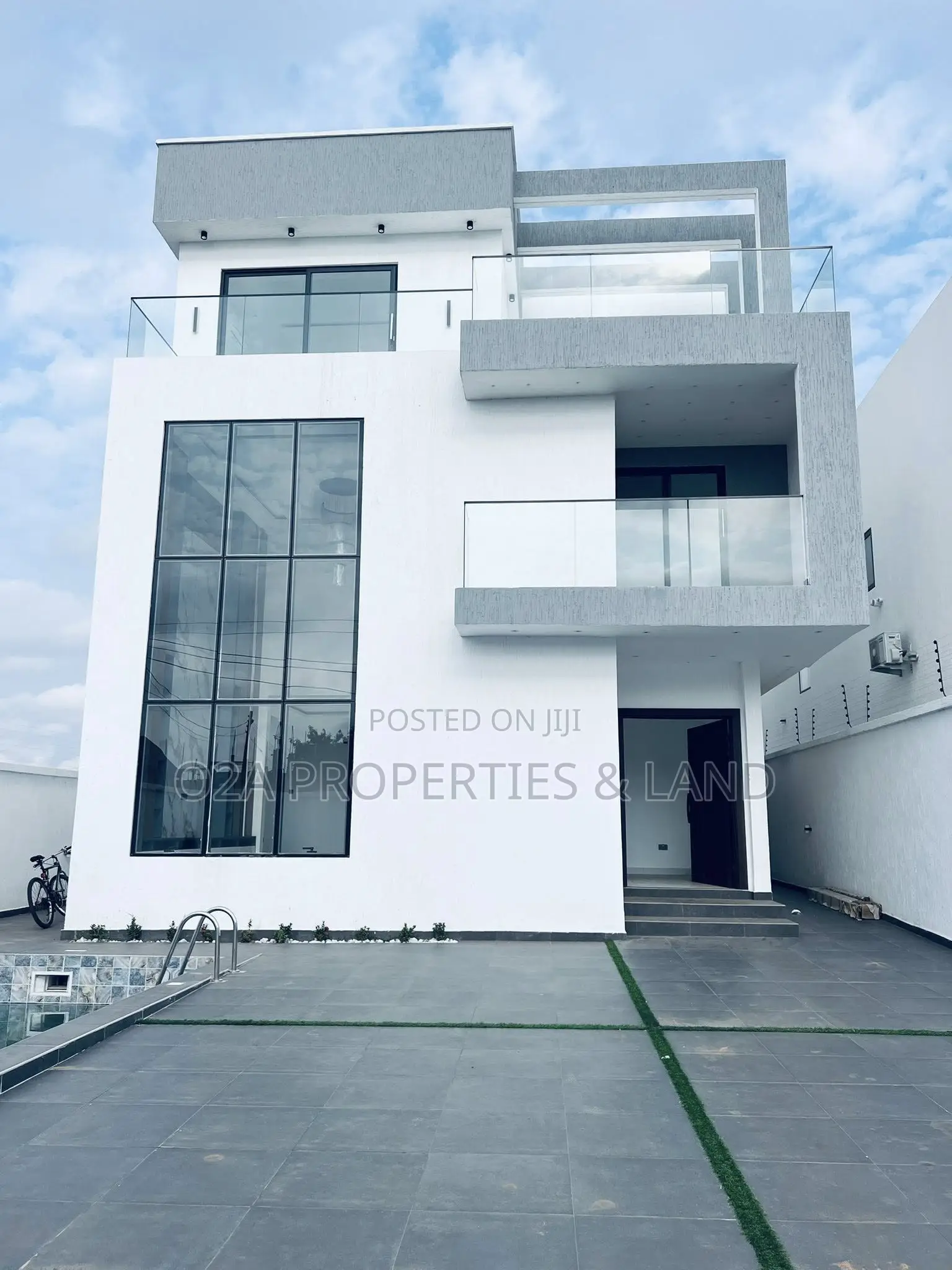 4bdrm House in Ashaley Botwe , for sale in School Junction
