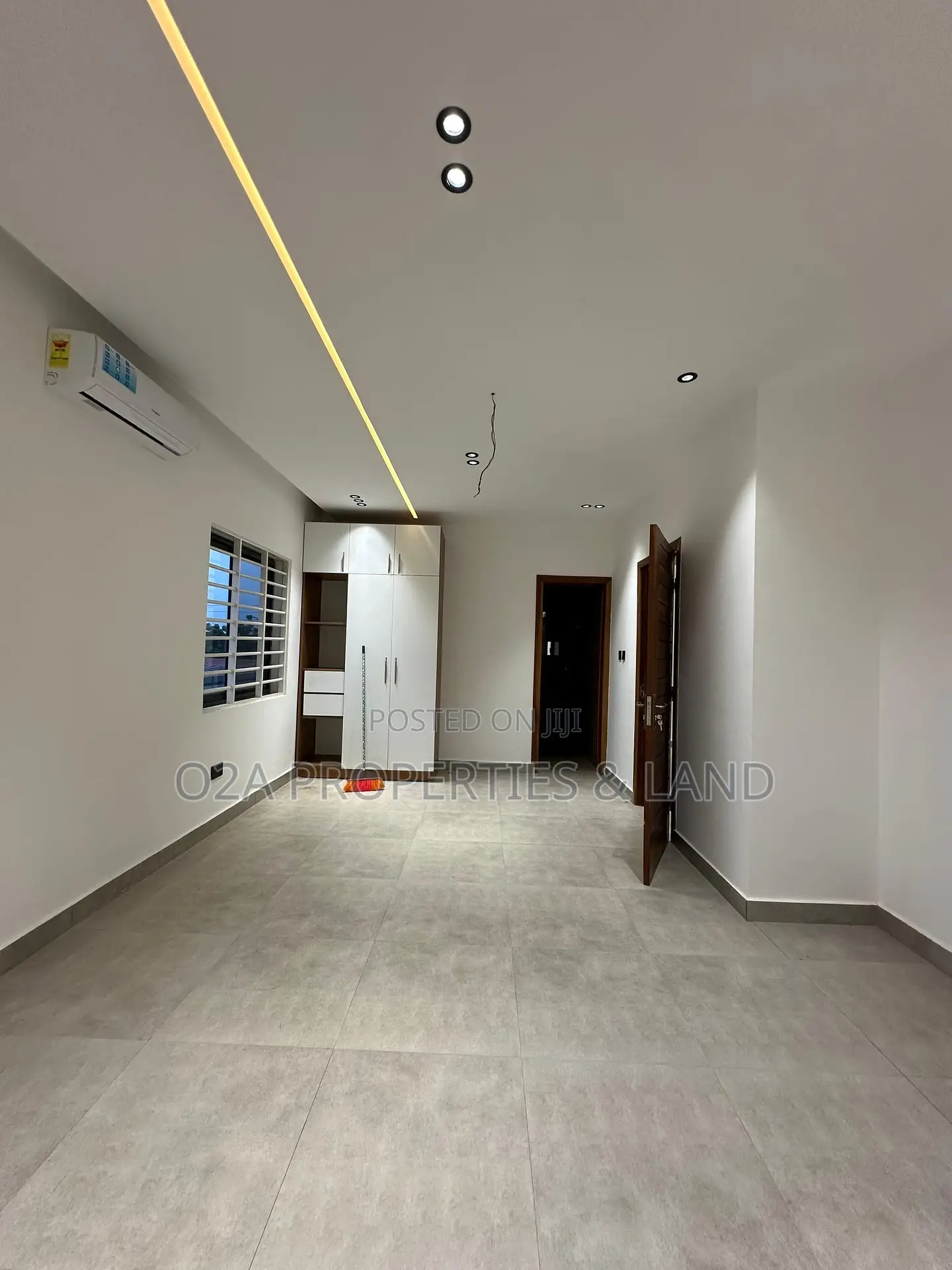 4bdrm House in Lakeside for sale in Lake Side Estate