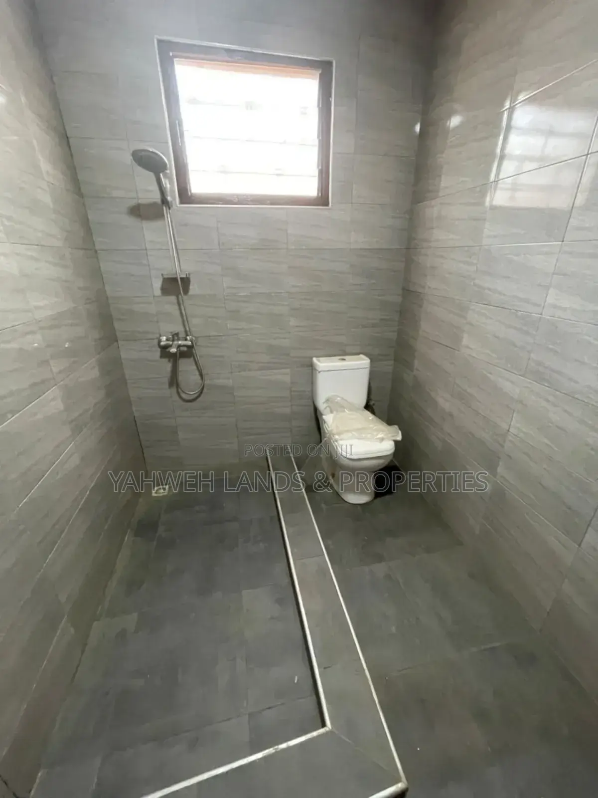 10bdrm Apartment in East Legon for rent in East Legon