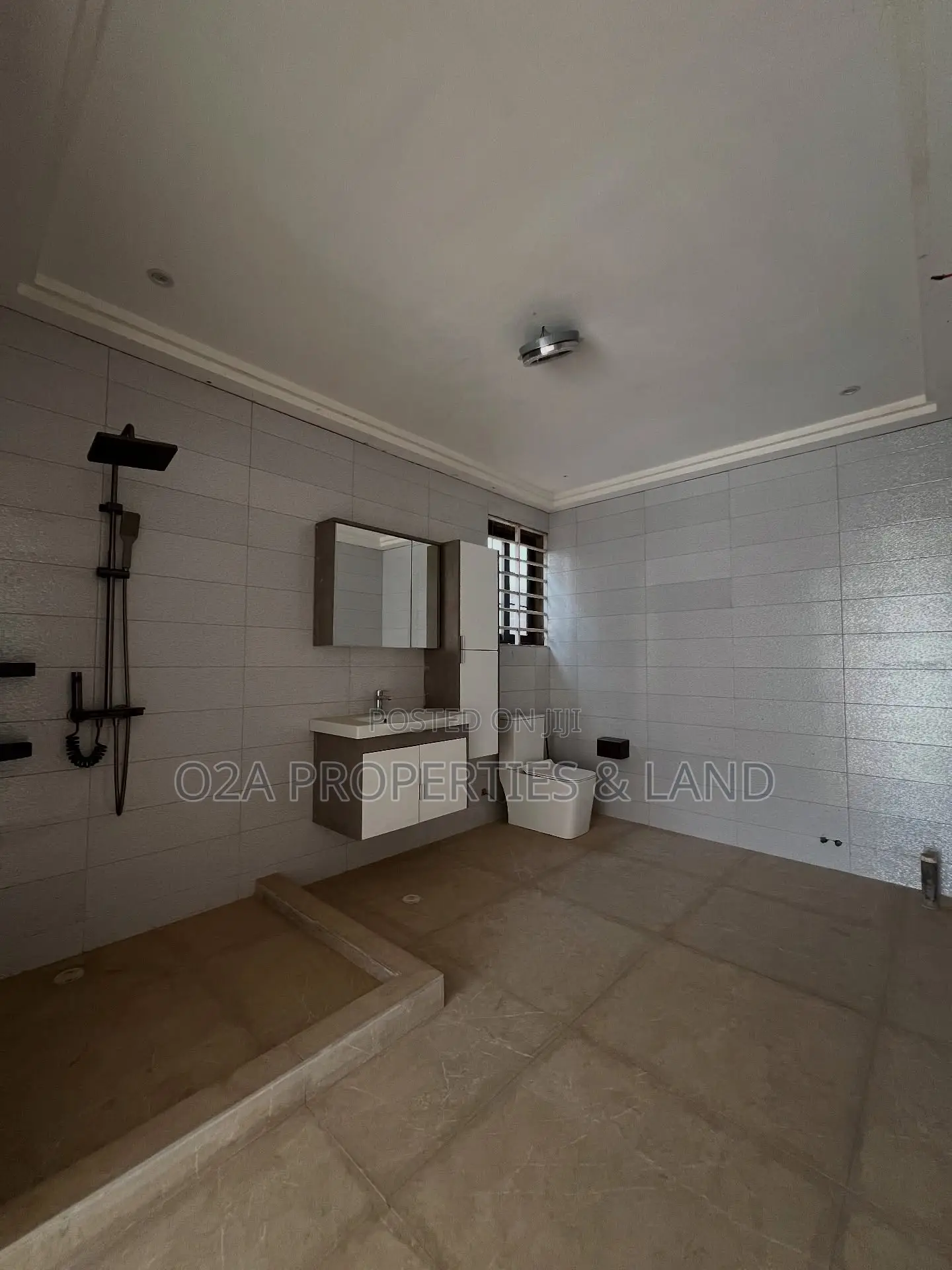 4bdrm House in Airport East for rent in Airport Residential Area