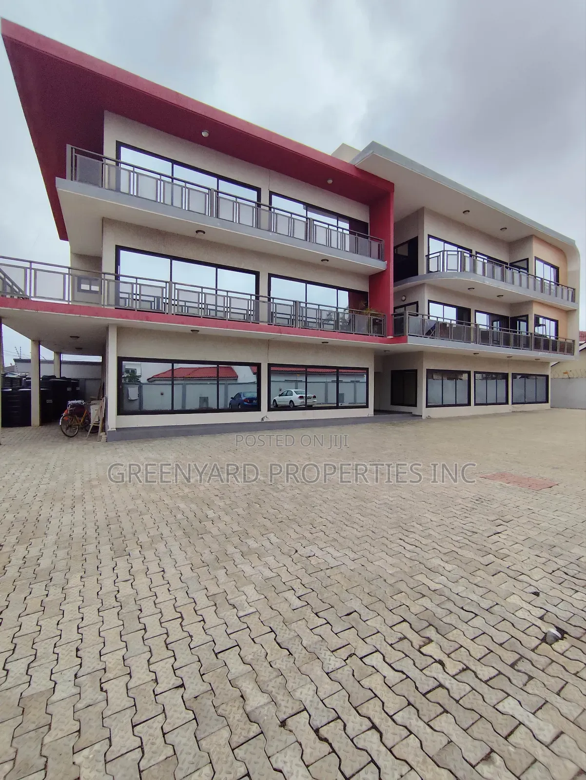 3bdrm Apartment in American House, East Legon for rent in East Legon