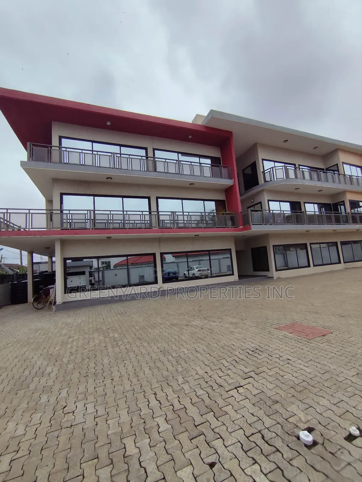 3bdrm Apartment in American House, East Legon for rent in East Legon