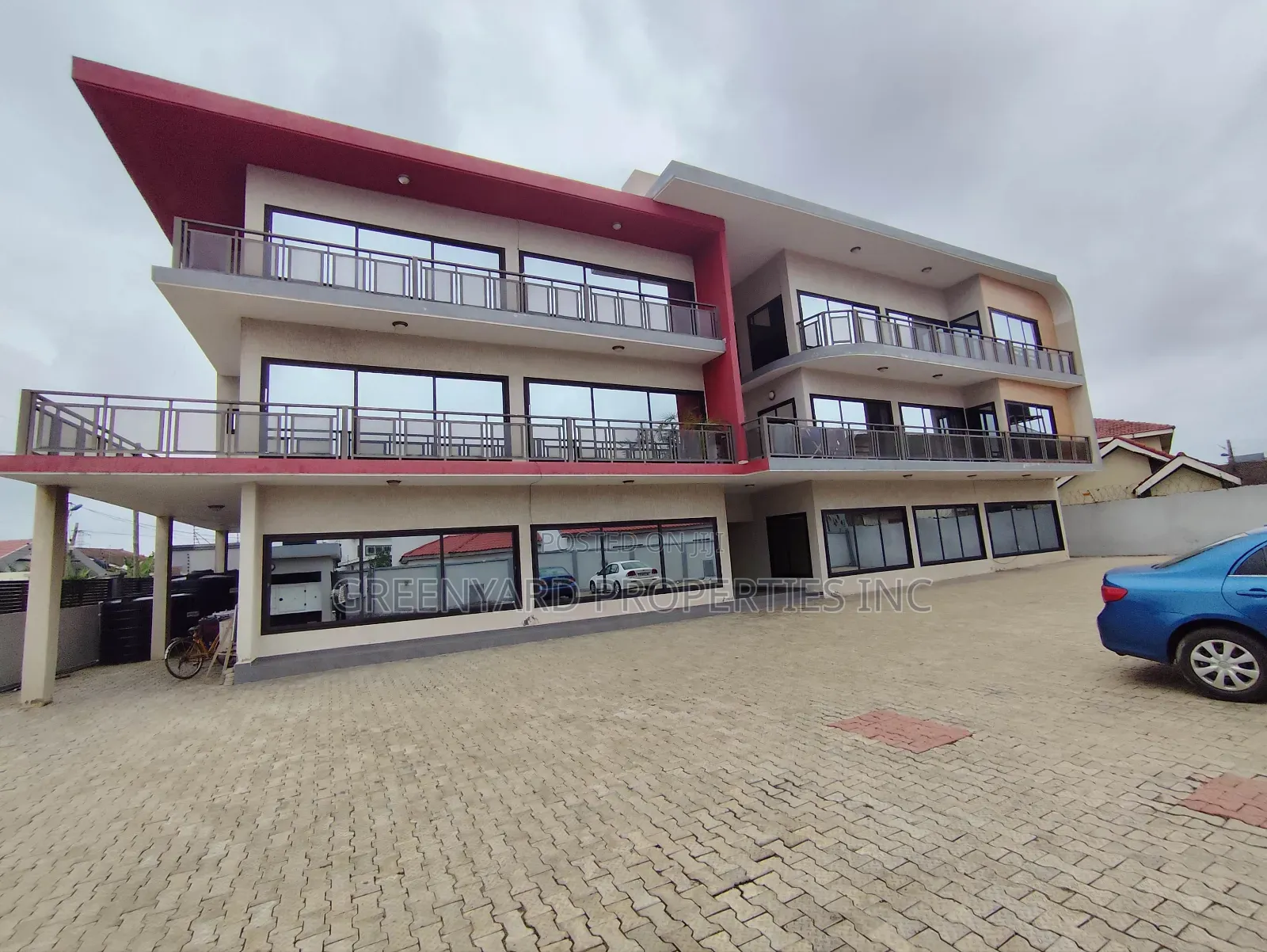 3bdrm Apartment in American House, East Legon for rent in East Legon